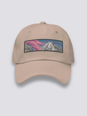 Japanische Landschafts-Cap – japanische Cap, gestickter Fuji im Sumi-e-Stil, Detailaufnahme der Stickerei