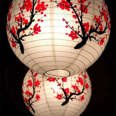Japanische Laterne mit Blumen