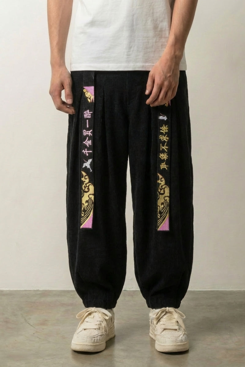 Japanische Samthose 'Takumi', Rückansicht – japanische Hose Herren traditioneller Stil