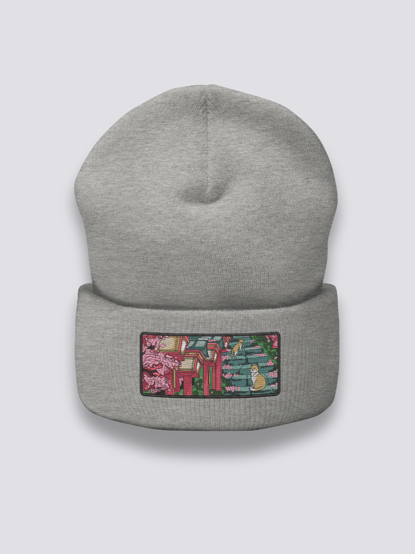 Japanische Tempel-Beanie – Beanie, gestickte Schreintreppe mit Katzen, Vorderansicht