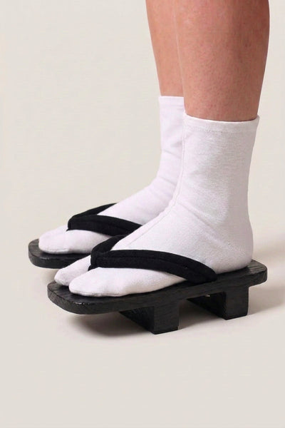 Japanischer Geta 'Tsushima'
