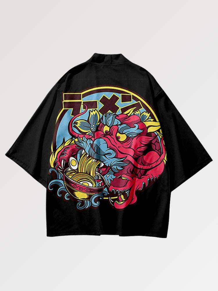 japanischer Haori, getragene Ansicht der offenen Haori-Jacke mit rosa Drachen und Ramen-Schale