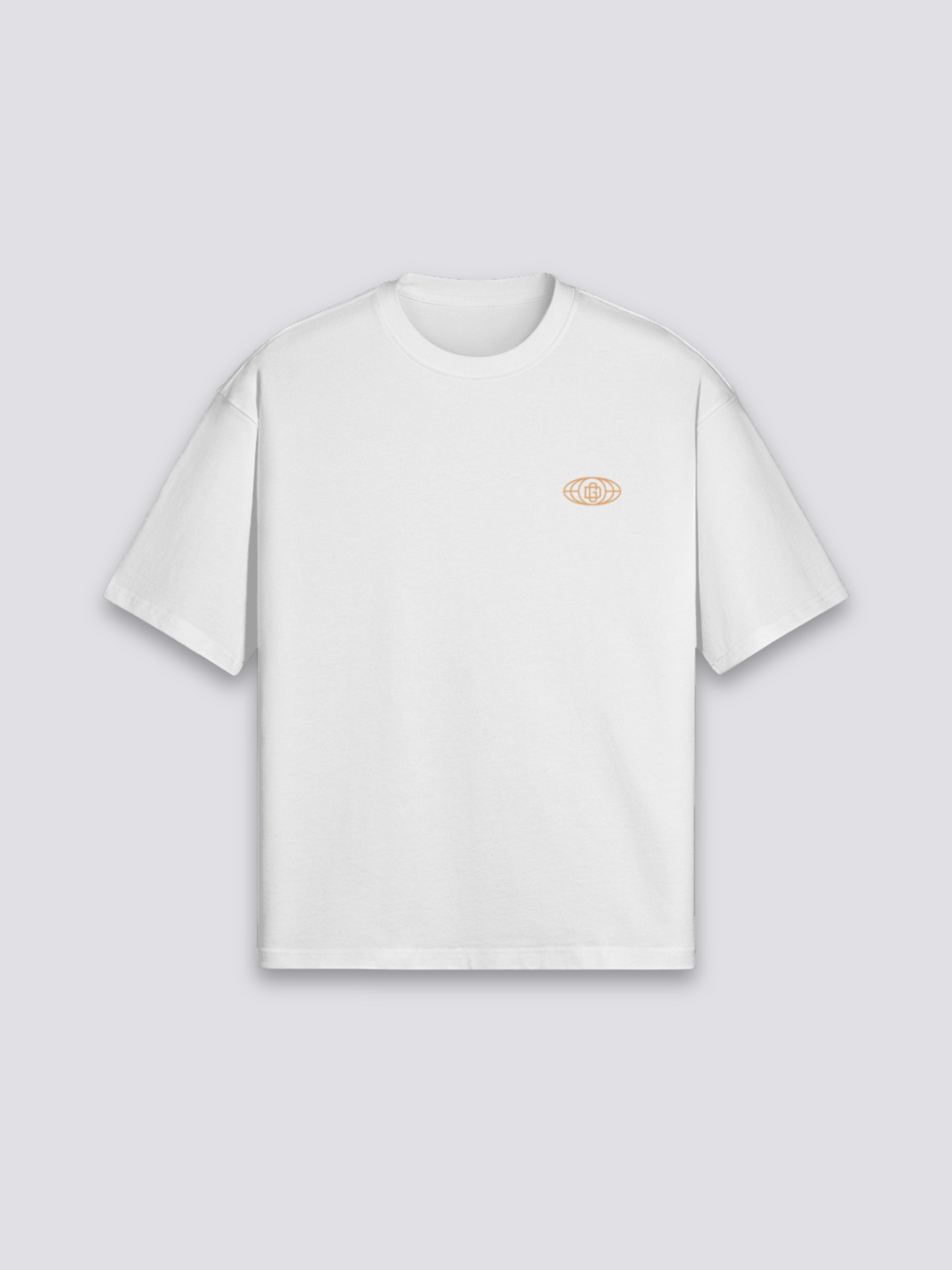 japanisches Drachen-T-Shirt mit goldenem Ryu, mythologischer Druck, oversize Baumwolle, Gesamtansicht getragen