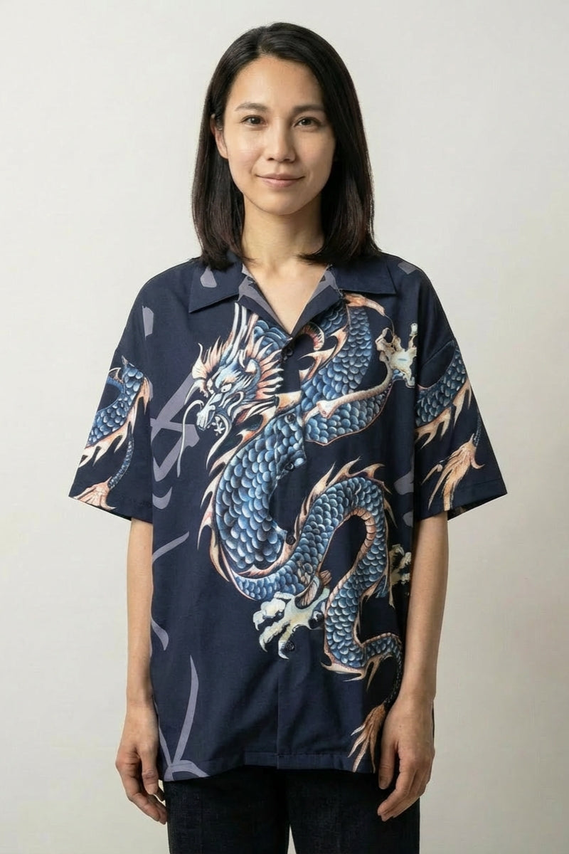 Japanisches Drachenhemd 'Ryu-jin', Rückansicht offen getragen – Damen Kimono-Jacke japanischer Haori mit Drachen Ryu-Jin-Motiv