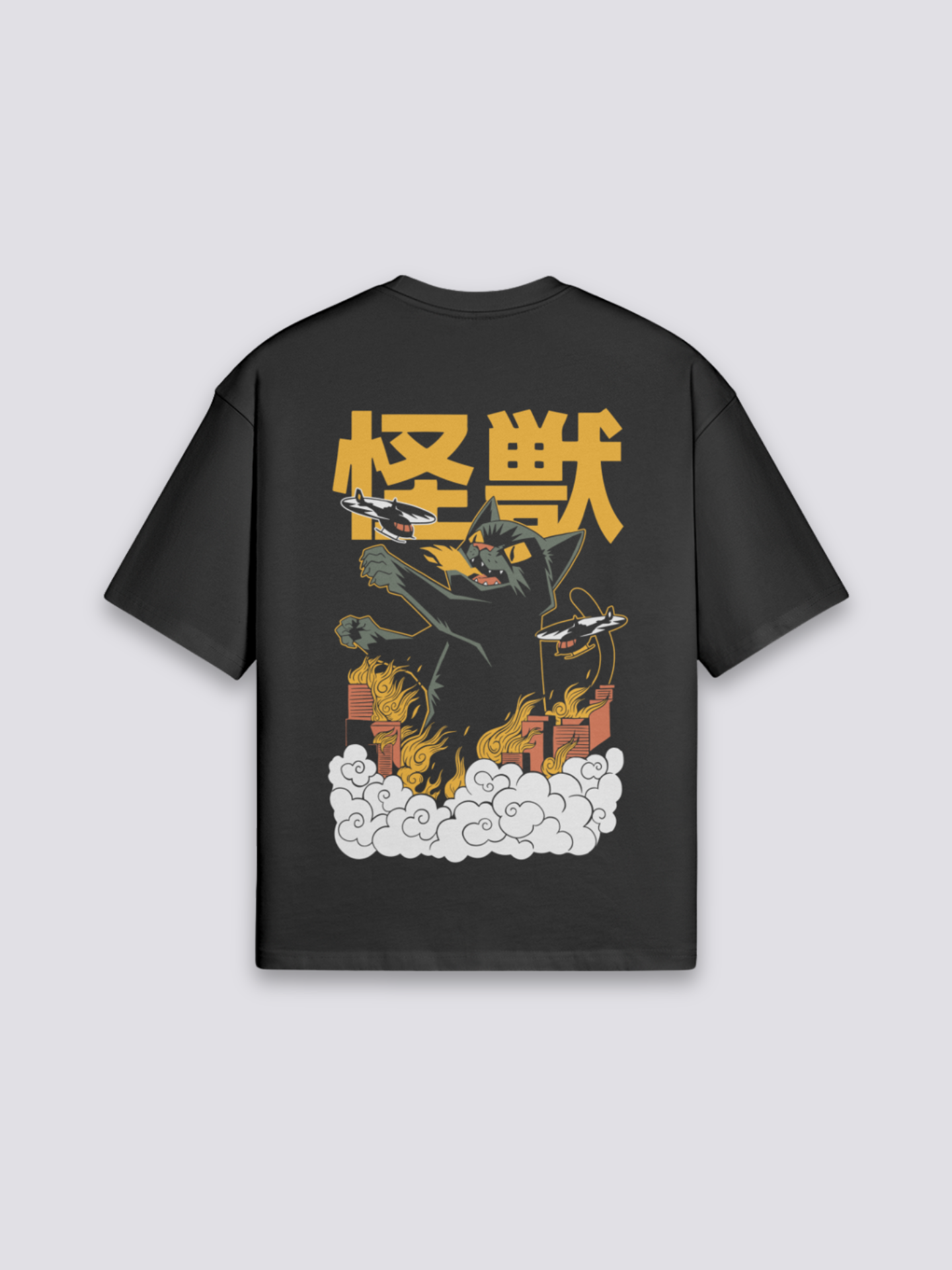 japanisches Kanji T-Shirt mit Kaijū aus Wolken und Schriftzug, kraftvoller Druck, oversize, Rückenansicht mit Rückendruck