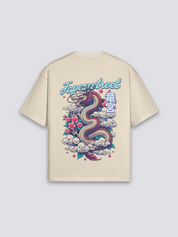japanisches T-Shirt mit Ryūjin-Meeresdrachen in Wolken, mythologischer Druck, oversize Baumwolle, seitliche Ansicht