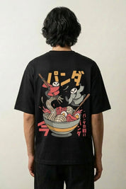 japanisches Ramen T-Shirt mit Ninja-Panda vor dampfender Schale, Street-Food-Druck, oversize, Vorderansicht