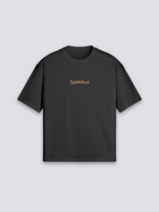 japanisches Oversize-T-Shirt mit Oni Koi und Welle, Harajuku-Streetwear-Druck, fallende Schultern, Gesamtansicht getragen