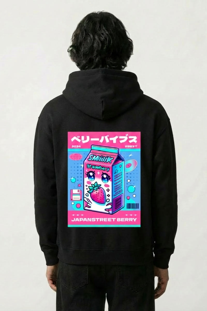 Kawaii-Hoodie mit Erdbeermilch-Päckchen, Rückenansicht des oversize Streetwear-Hoodies
