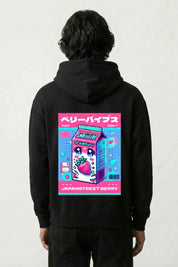 Kawaii-Hoodie mit Erdbeermilch-Päckchen, Rückenansicht des oversize Streetwear-Hoodies