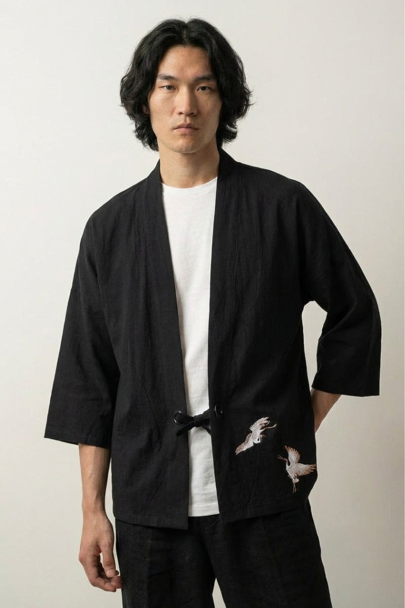 Kimono Herrenmode 'Kogino' – Black Studioaufnahme