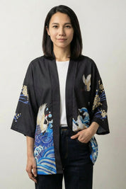 Kimono-Jacke für Damen 'Sanaé', Rückansicht offen getragen – Damen Kimono-Jacke japanischer Haori mit Kranich über Welle