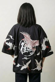Kimono-Jacke für Frauen 'Haruko', Detailaufnahme Druckmotiv – Damen Kimono-Jacke japanischer Haori mit Kranich-Druck mit Kanji