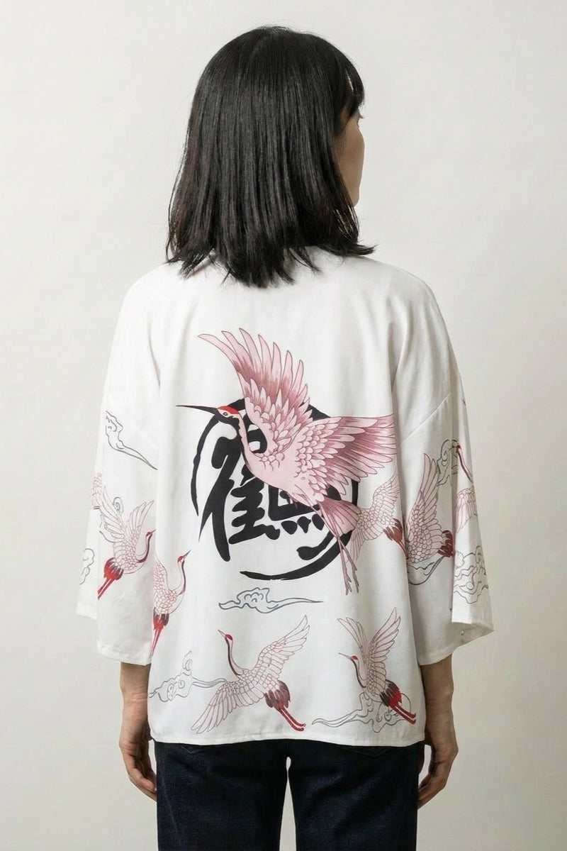 Kimono-Jacke für Frauen 'Haruko', getragene Ansicht Komplettoutfit – Damen Kimono-Jacke japanischer Haori mit Kranich-Druck mit Kanji