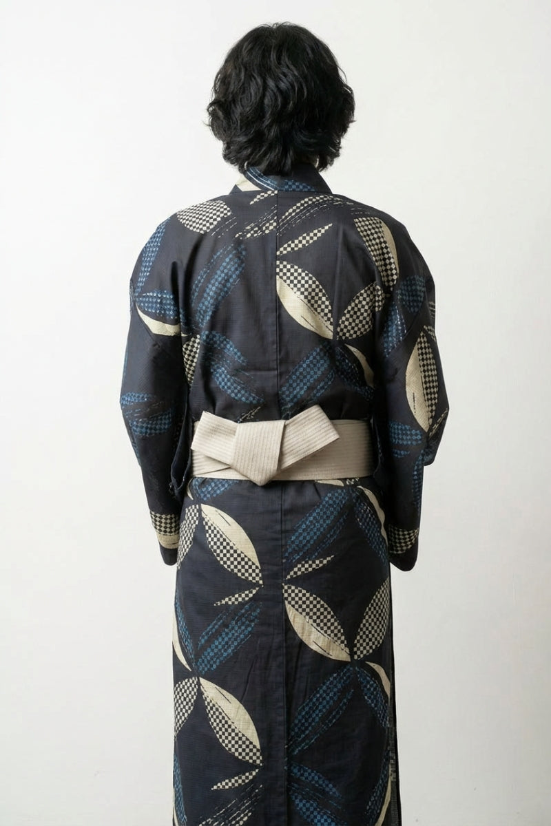 Japanischer Kimono für Herren 'Ichihane' – Studioaufnahme 2