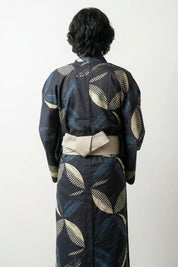Japanischer Kimono für Herren 'Ichihane' – Studioaufnahme 2