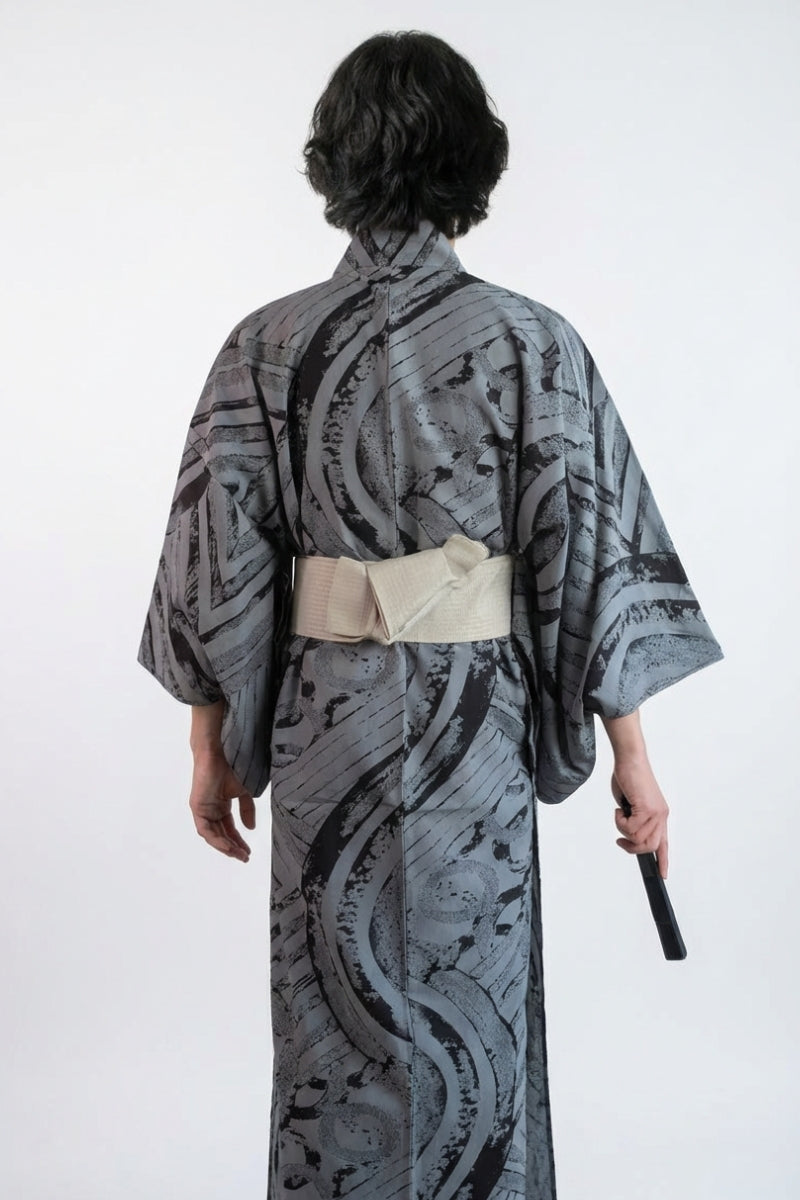 Sumi-e-Kimono für Herren 'Suibokuga' – Studioaufnahme 2