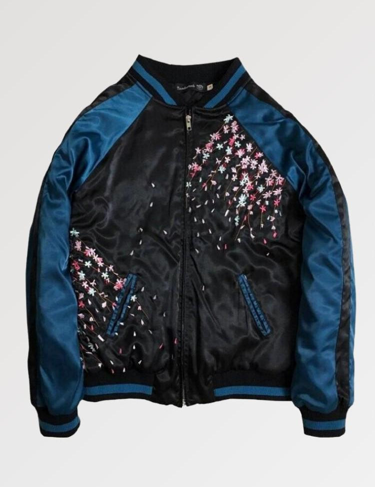 Koi-Sukajan 'Sakura x Koi' – Patches, Varsity-Jacke im japanischen Design