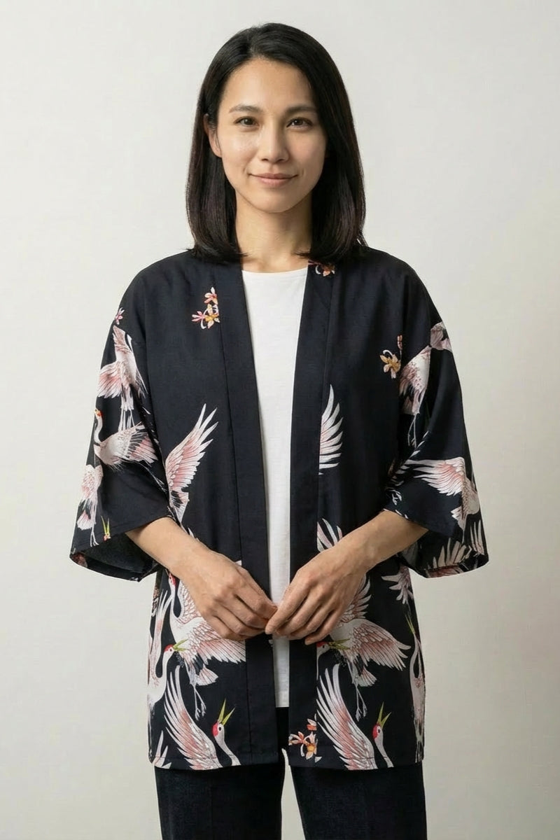 Kurze Damen-Kimono-Jacke 'Annaki' – Damen Kimono-Jacke japanischer Haori mit Kranich-Motiv, Vorderansicht