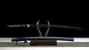 Blaue Klinge Katana – Nahaufnahme Katana mit japanischem Motiv