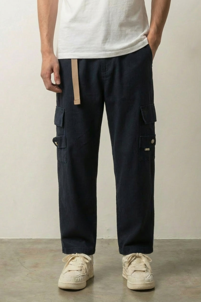 Pantalon Cargo Bleu Marine 'Tokoname' – Studioaufnahme