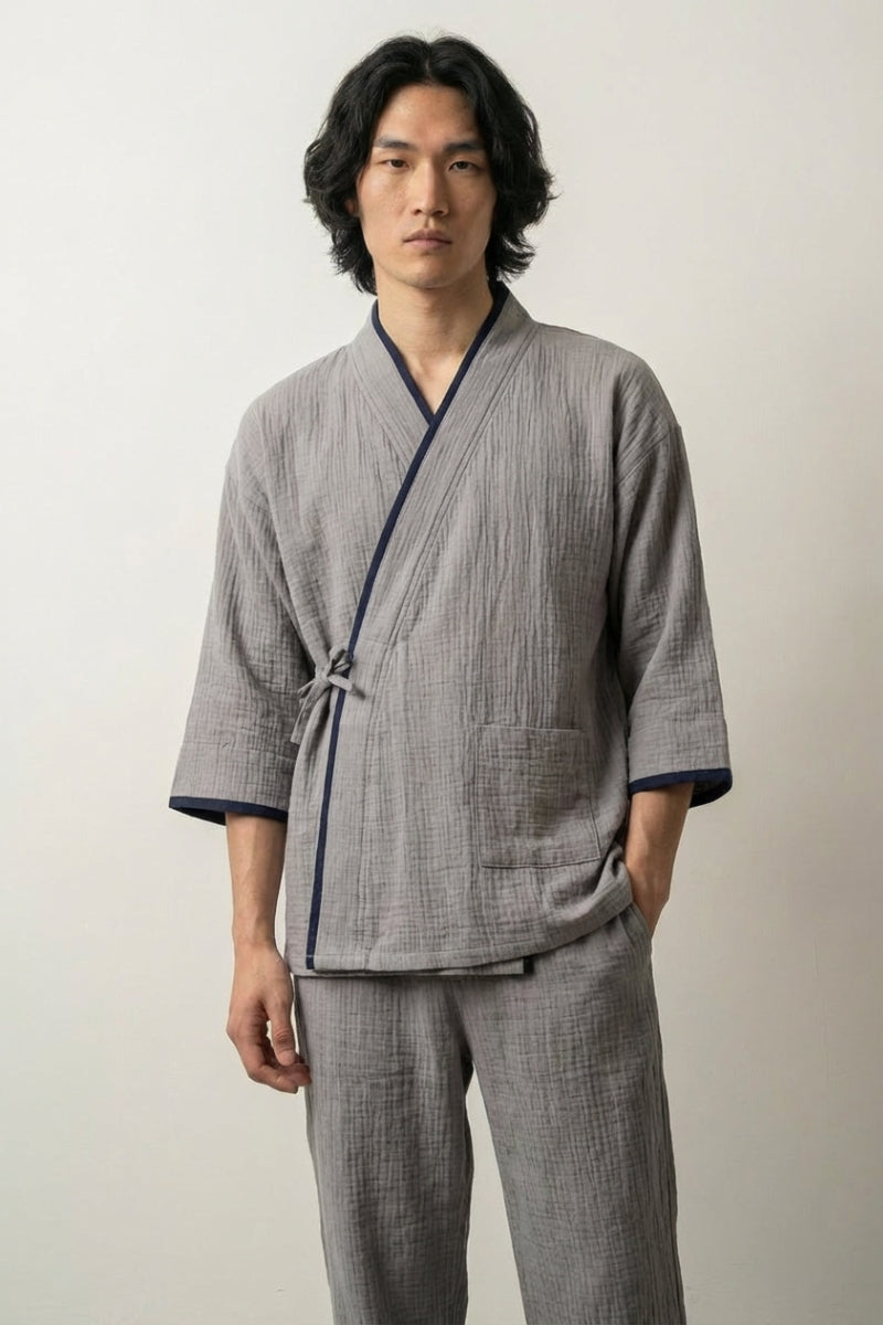 Grauer Jinbei-Pyjama 'Haikon' – Studioaufnahme