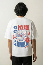 Ramen Life T-Shirt mit Nudelschale und entfesseltem Drachen, Action-Manga-Druck, oversize, Vorderansicht