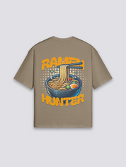 Ramen Nudel T-Shirt mit Schale im Ramen-Hunter-Geist, Food-Druck, oversize Baumwolle, Detailansicht des Motivs