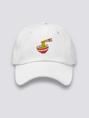 Ramen-Schale-Cap – japanische Cap, gestickte dampfende Ramen-Schale mit Naruto, Detailaufnahme der Stickerei