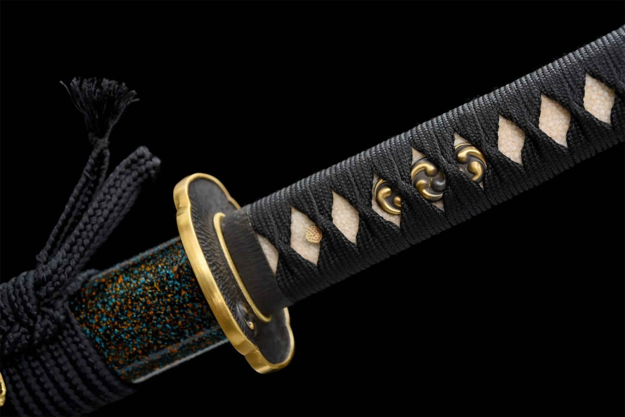 Hizakura Katana – Styling-Aufnahme im traditionellen japanischen Stil
