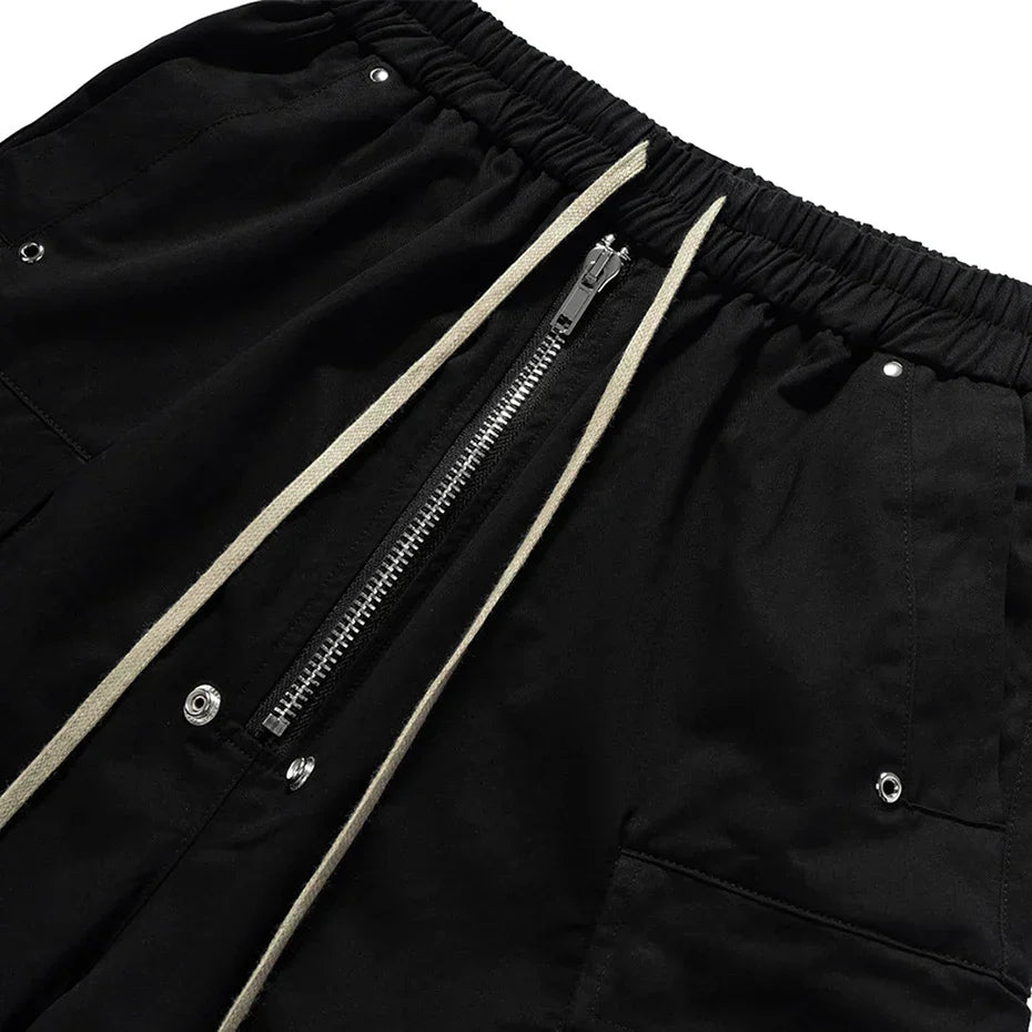 Schwarze Cargo-Shorts, Detailaufnahme Stoff – Denim-Shorts Herren japanischer Streetwear