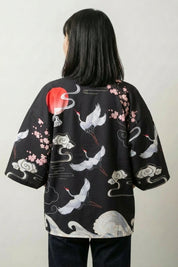 Seiden-Kimono-Jacke 'Osaka' für Damen, Rückansicht offen getragen – Damen Kimono-Jacke japanischer Haori mit Pflaumenblüten und Wellen