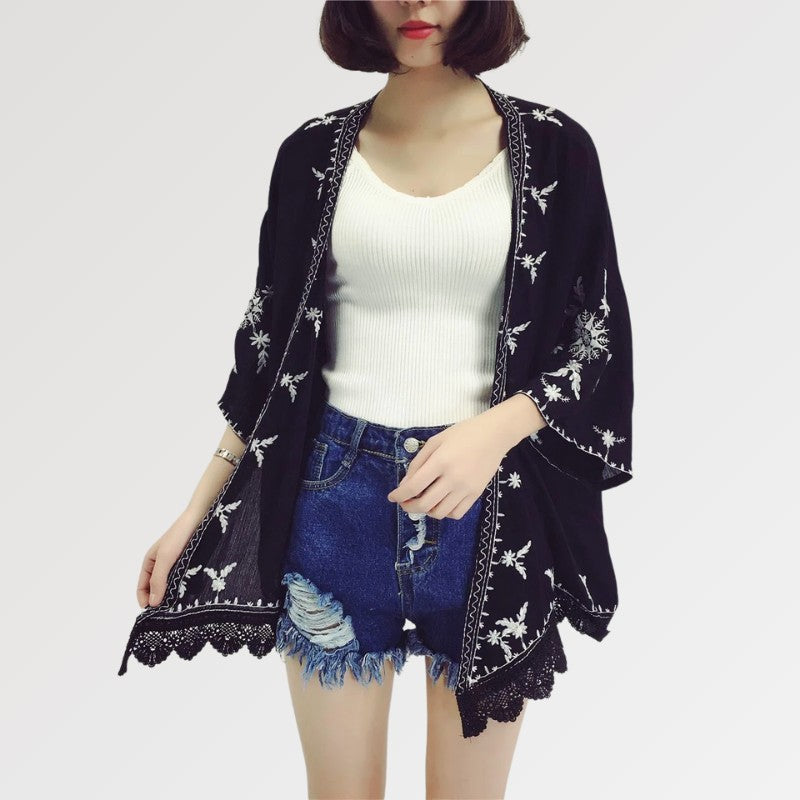 Kurzer Spitzen-Kimono 'FLKD' – japanisches Gewand, Kimono im japanischen Design