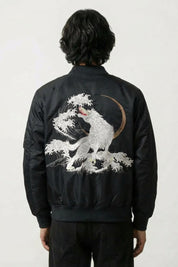 Japanische Sukajan-Souvenirjacke mit springendem weißem Fuchs unter Mondsichel, Rückenansicht der Stickerei