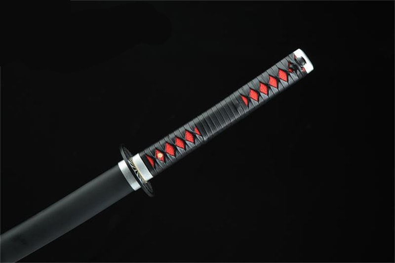 Nichirin Katana (Dämonentöter) – Nahaufnahme Katana mit japanischem Motiv