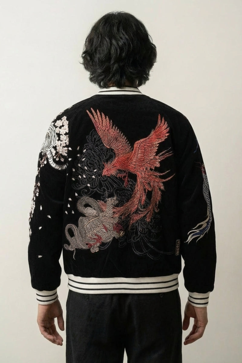 Japanische Sukajan-Souvenirjacke mit Phönix Hō-ō und Schildkröte auf Samt, Rückenansicht der Stickerei
