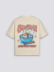 Sushi T-Shirt mit Lachs-Sushi-Schale und Stäbchen, japanischer Food-Druck, oversize Baumwolle, Detailansicht des Motivs