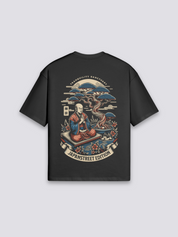 T-Shirt mit japanischem Aufdruck, Mönch und Bonsai, Zen-Tranquility-Druck, oversize Baumwolle, Rückenansicht mit Rückendruck