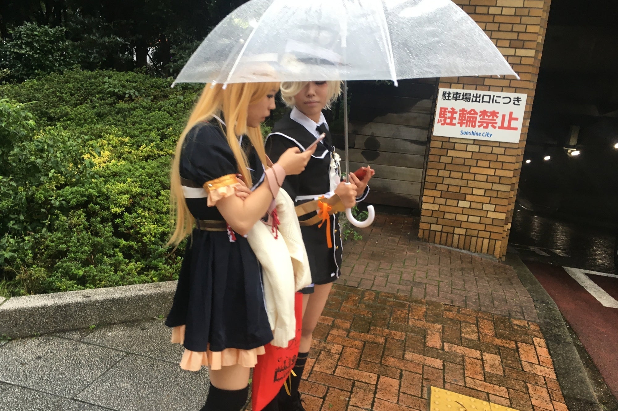 Cosplay-Szene in der Sunshine City, Tokio – Otaku-Kultur und japanische Pop-Welt