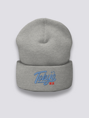 Tokyo Baseball-Beanie – Beanie, gestickter kursiver Vintage-Tokyo-Schriftzug, Detailaufnahme der Stickerei