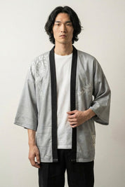 Graue Kimono-Jacke 'Tamotsu' – Studioaufnahme
