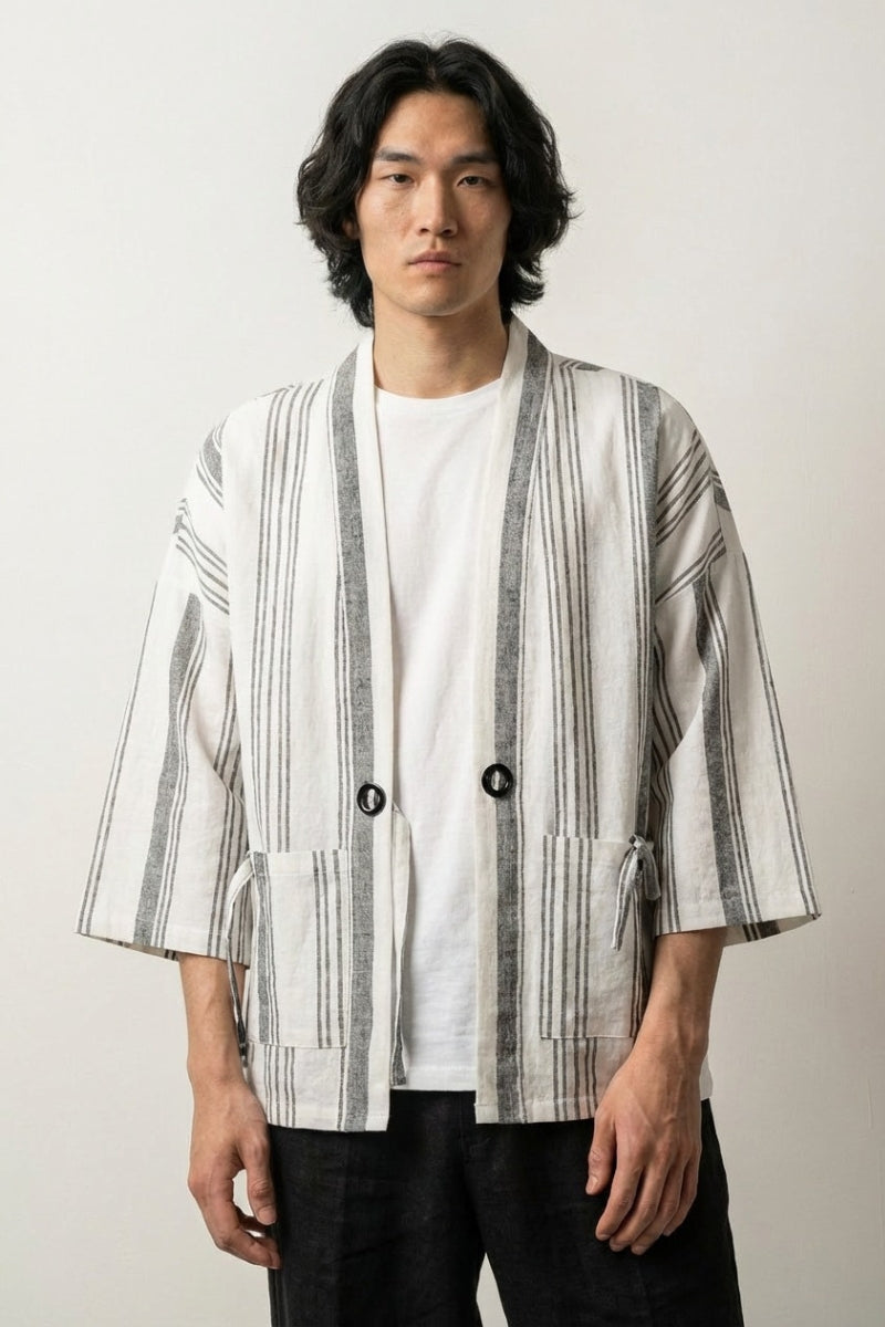 Gestreifter Kimono-Cardigan 'Shurina' – White Studioaufnahme