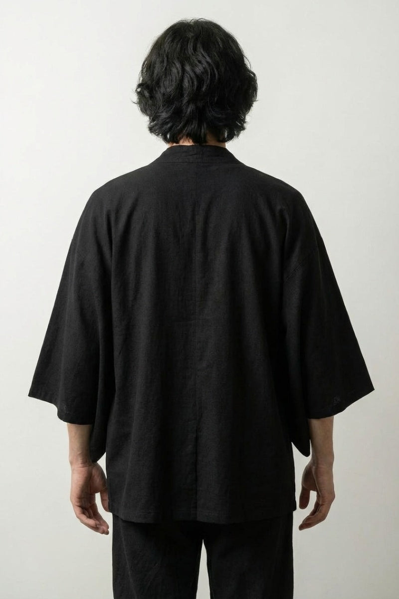Lange Kimono-Jacke 'Takeo' – Black Rückseite Studioaufnahme